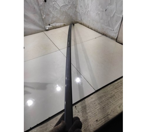 Молдинг крыши (правый)