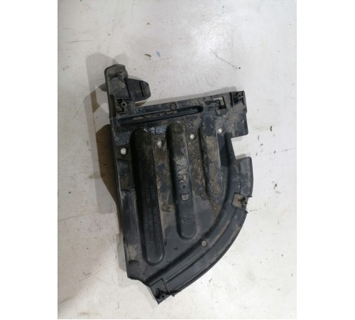 Пыльник двигателя правый