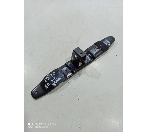 Кронштейн(крепление) двери передний правый