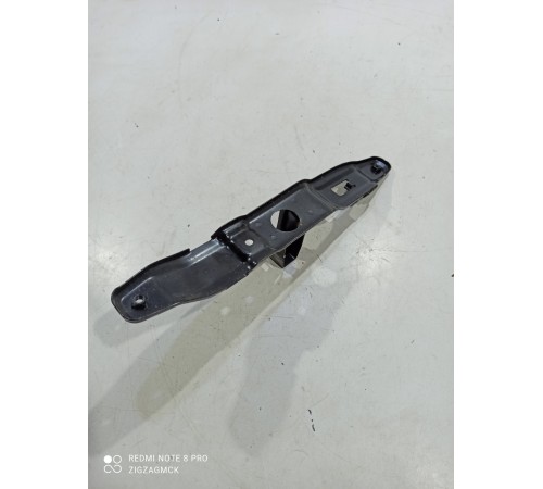 Кронштейн(крепление) двери передний правый