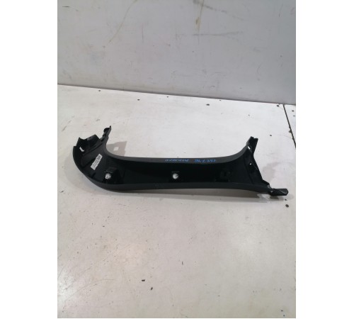 Обшивка крышки багажника левая