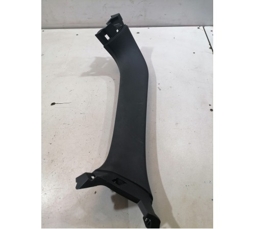 Обшивка крышки багажника левая