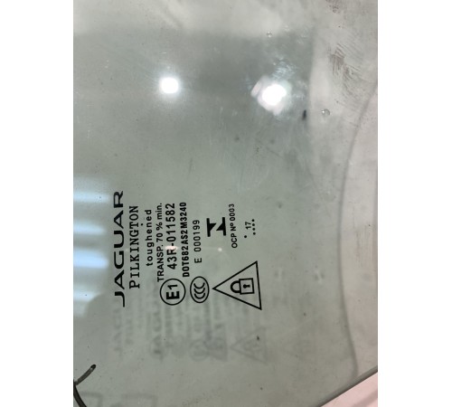 Стекло двери (переднее, правое)