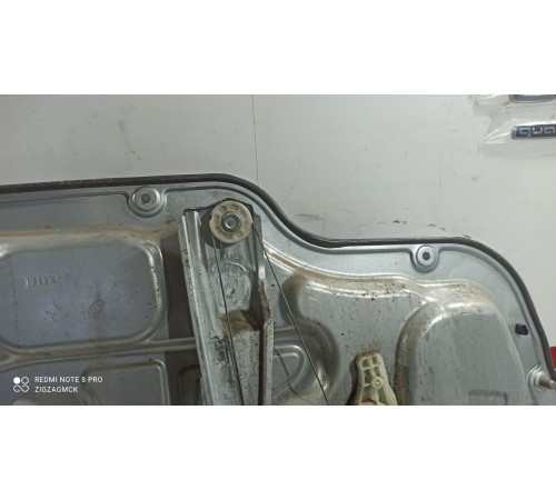 Стеклоподъемник (задний правый)