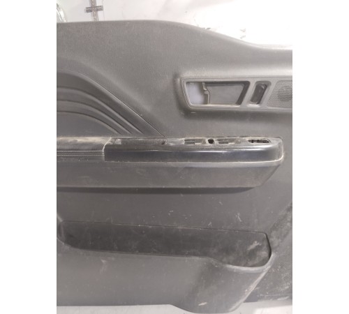 Обшивка двери передняя левая