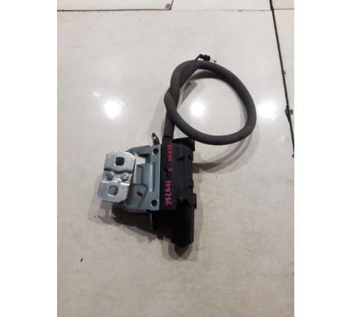 Замок крышки багажника