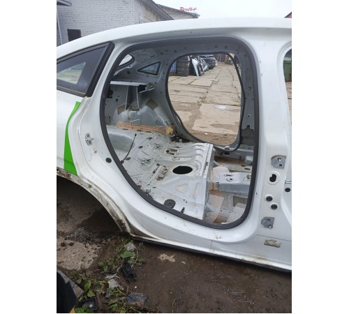 Порог со стойкой правый