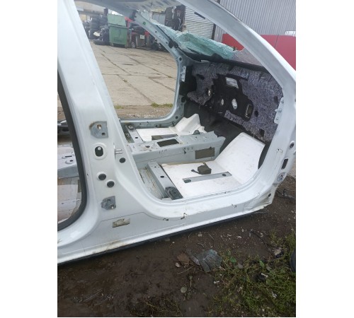 Порог со стойкой правый