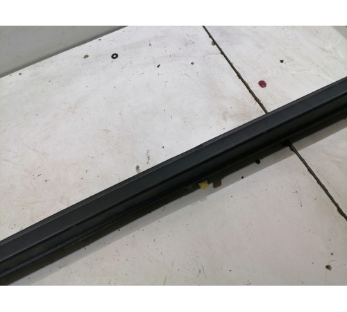 Накладка двери задняя левая