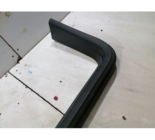 Накладка двери задняя левая