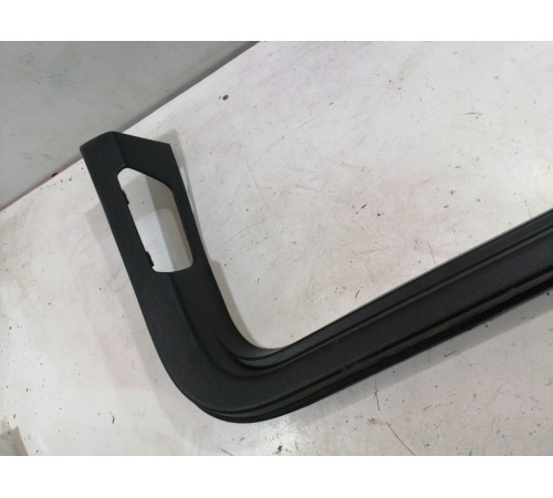 Накладка двери задняя левая