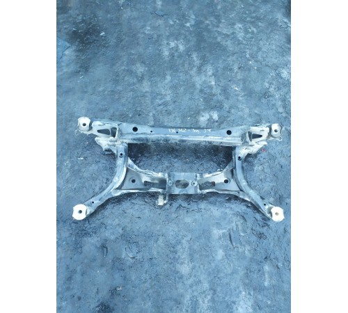 Балка задняя,подрамник