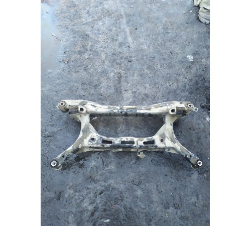 Балка задняя,подрамник