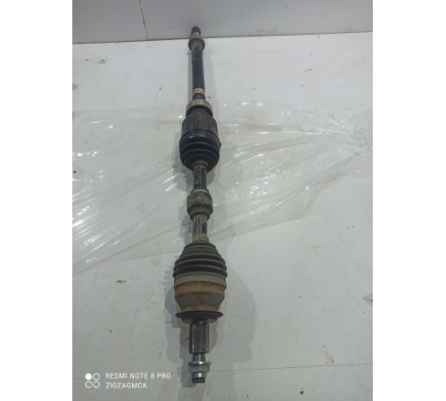 Привод передний правый