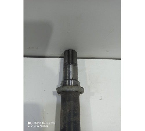 Привод передний правый