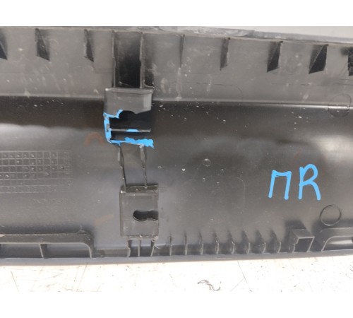 Накладка двери передняя правая