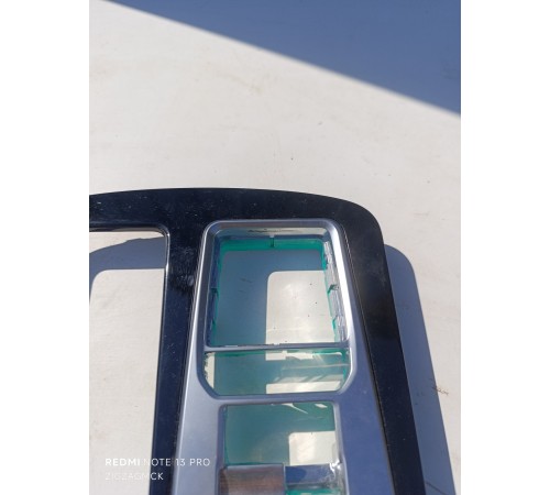 Накладка консоли