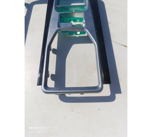 Накладка консоли