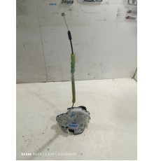 Замок левой задней двери в сборе