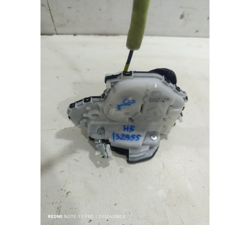 Замок левой задней двери в сборе