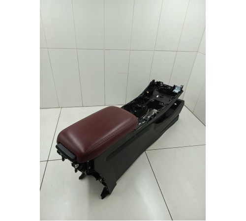 Центральная консоль (подлокотник)