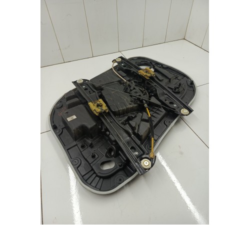 Стеклоподъемник передний левый