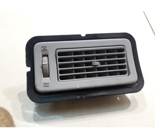 Воздушный дефлектор (средний левый)