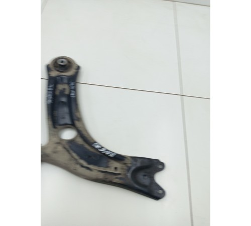 Рычаг подвески передний левый нижний