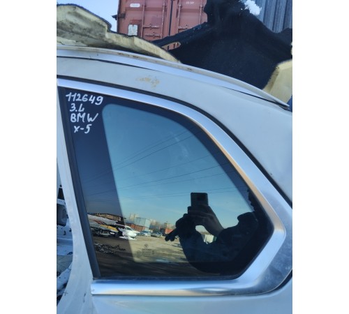 Глухое стекло заднее левое