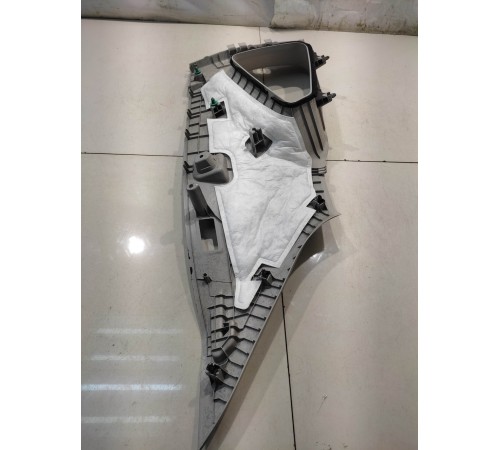 Обшивка багажника (задняя, левая)