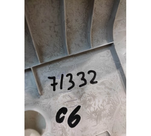 Обшивка багажника (задняя, левая)