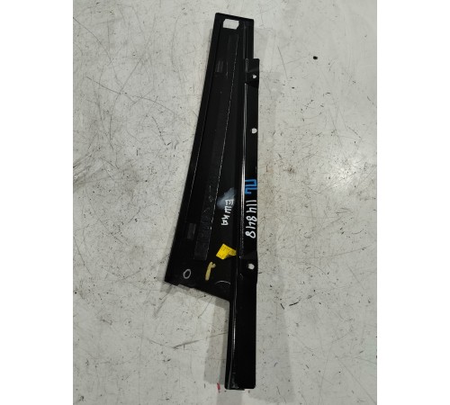 Накладка двери передняя левая