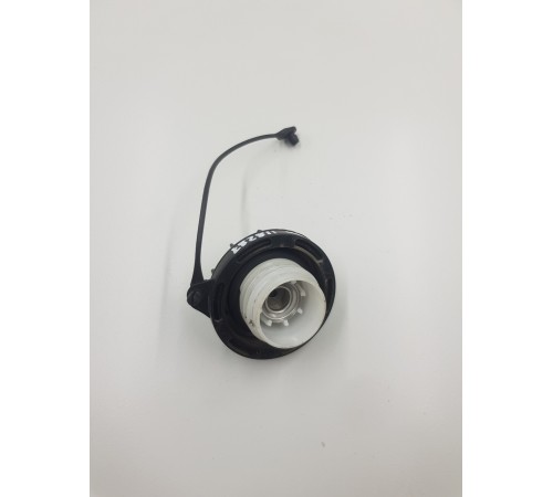 Крышка горловины топливного бака