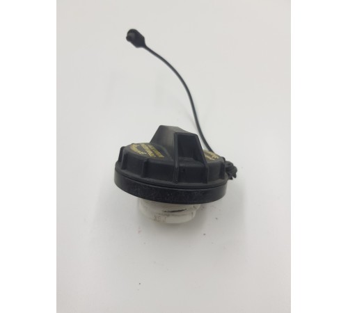 Крышка горловины топливного бака