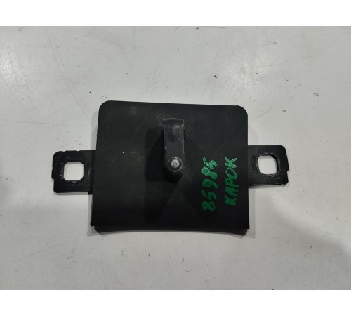 Петля замка багажника