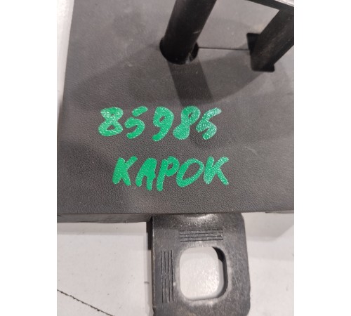 Петля замка багажника