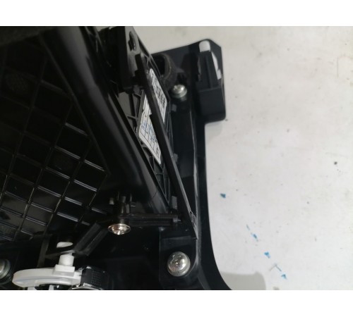 Дефлектор салона воздушный правый