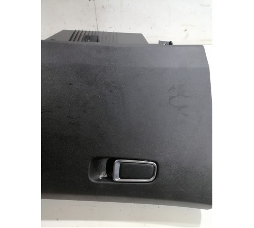 Бардачок в торпедо