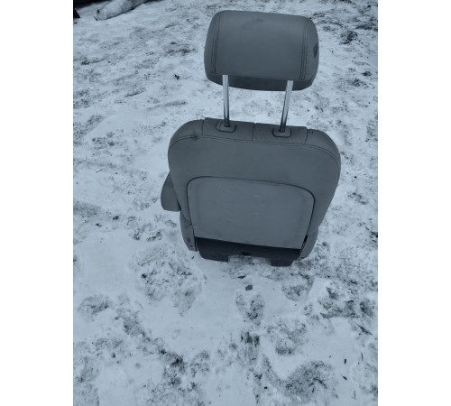 Сиденье (заднее правое)