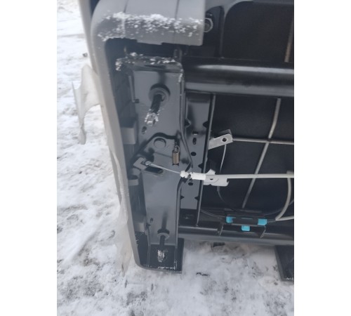 Сиденье (заднее правое)