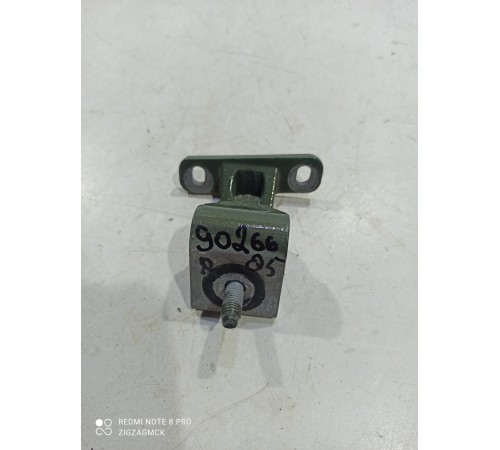 Петля крышки багажника(правая)