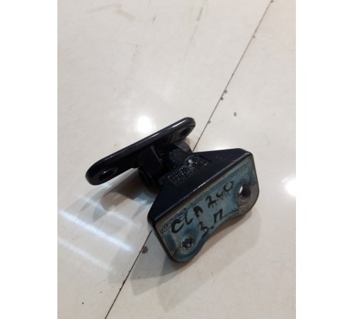 Петля двери (задняя, правая, нижняя)