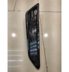 Решетка радиатора левая