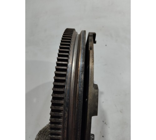 Маховик двигателя