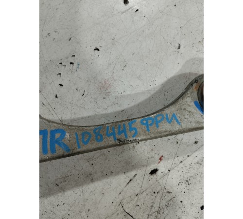 Рычаг подвески(передний правый)