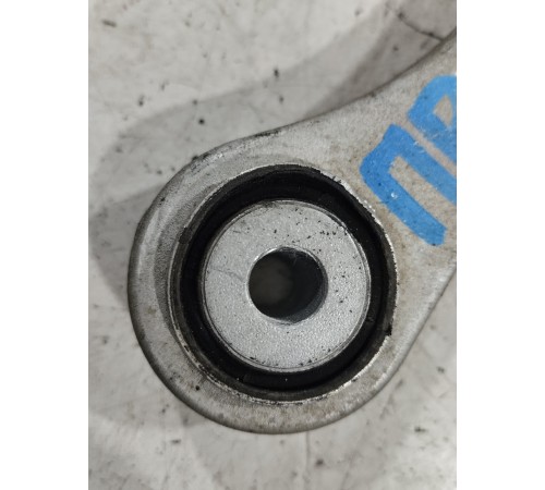 Рычаг подвески(передний правый)