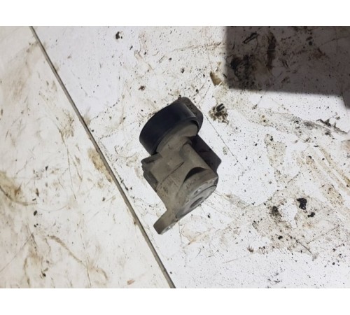 Ролик натяжной навесного оборудования