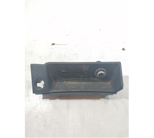 Накладка центральной консоли с прикуривателем