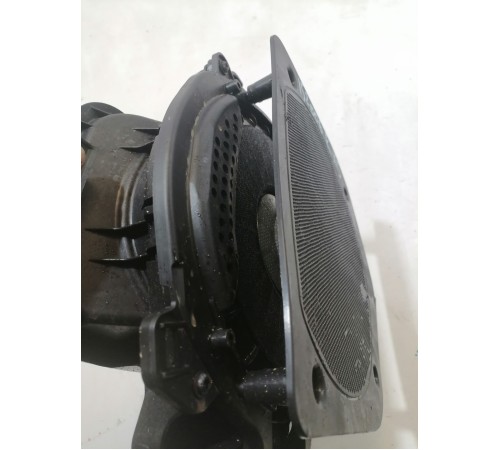 Динамик низкочастотный правый