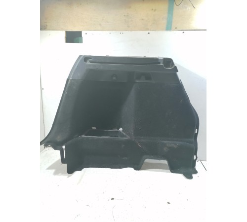 Обшивка багажника левая